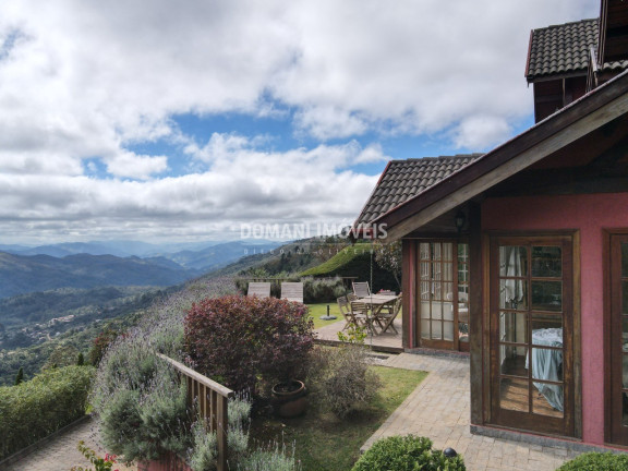Casa com 4 Quartos à Venda, 250 m² em Região Da Pedra Do Fogo - Campos Do Jordão