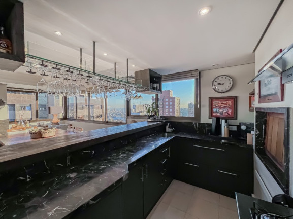 Imagem Apartamento com 3 Quartos à Venda, 243 m² em Rio Branco - Porto Alegre