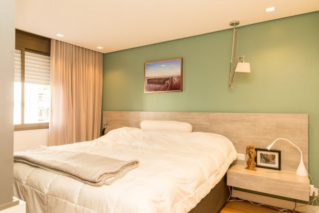 Imagem Imóvel com 3 Quartos à Venda, 89 m² em Menino Deus - Porto Alegre Imagem Imóvel com 3 Quartos à Venda, 89 m² em Menino Deus - Porto Alegre