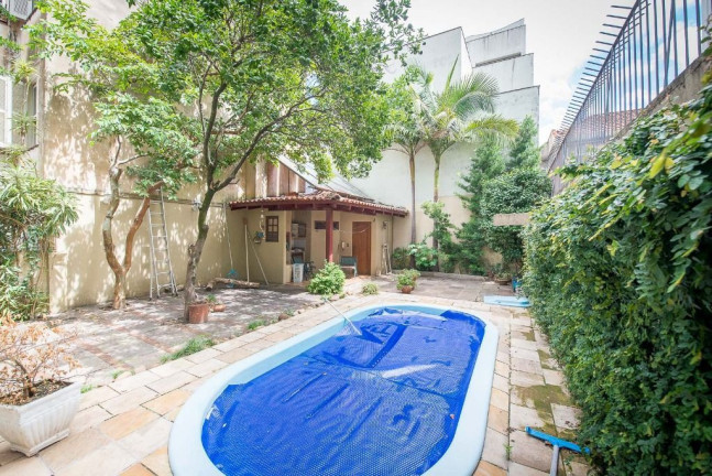 Imagem Casa com 4 Quartos à Venda, 272 m² em Rio Branco - Porto Alegre
