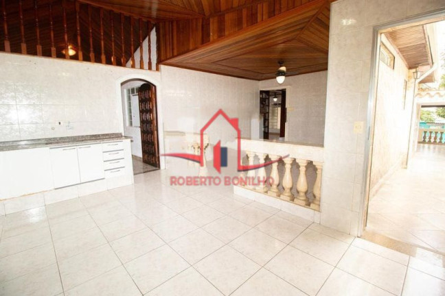 Casa com 3 Quartos para Alugar, 232 m² em Vila Aquilino - Santo André