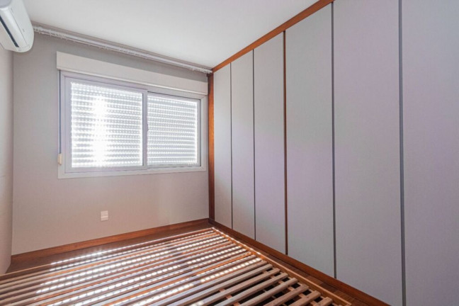 Imagem Imóvel com 2 Quartos à Venda, 87 m² em Centro Histórico - Porto Alegre Imagem Imóvel com 2 Quartos à Venda, 87 m² em Centro Histórico - Porto Alegre