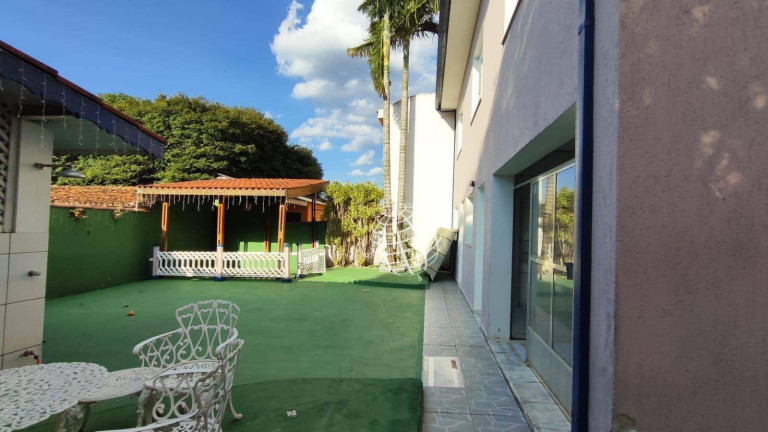 Imagem Casa com 3 Quartos à Venda ou Locação, 266 m² em Centro - Atibaia