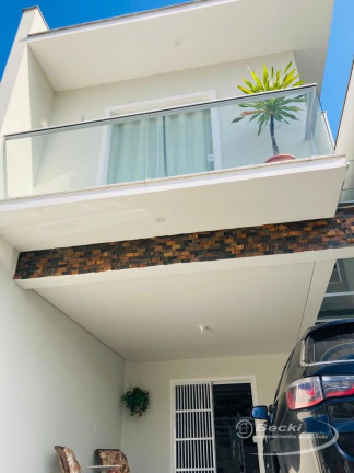 Imagem Casa com 3 Quartos à Venda, 141 m² em Itaum - Joinville