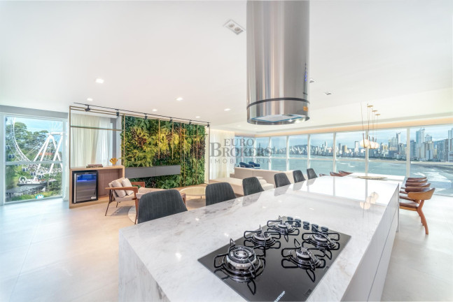 Imagem Apartamento com 4 Quartos à Venda, 282 m² em Pioneiros - Balneário Camboriú Imagem Apartamento com 4 Quartos à Venda, 282 m² em Pioneiros - Balneário Camboriú