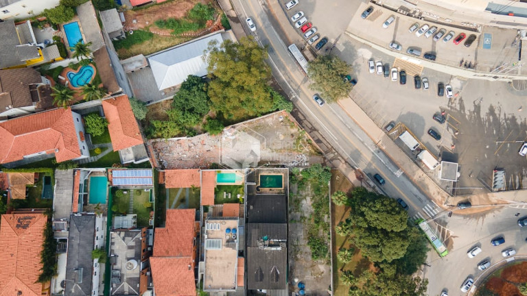 Terreno à Venda, 725 m² em Morumbi - São Paulo