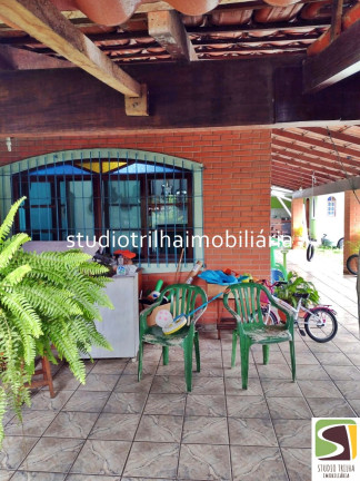 Casa com 4 Quartos à Venda,  em Barra Velha - Ilhabela
