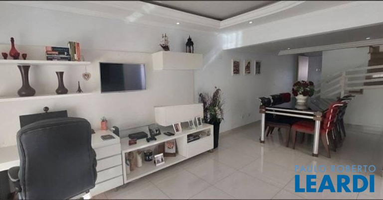 Imagem Sobrado com 3 Quartos à Venda, 250 m² em Vila Valparaíso - Santo André