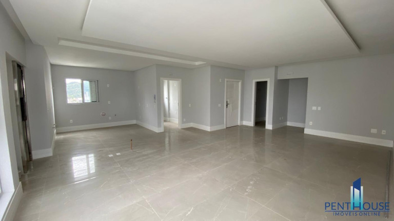 Imagem Apartamento com 3 Quartos à Venda, 133 m² em Pioneiros - Balneário Camboriú Imagem Apartamento com 3 Quartos à Venda, 133 m² em Pioneiros - Balneário Camboriú