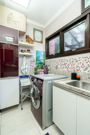 Imagem Casa com 4 Quartos à Venda, 288 m² em Jardim Itu - Porto Alegre