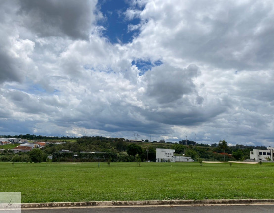 Terreno à Venda, 1.000 m² em Jardim Indaiatuba Golf - Indaiatuba