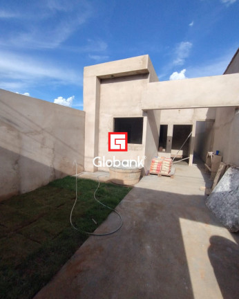 Imagem Casa com 3 Quartos à Venda, 60 m² em Independência - Montes Claros