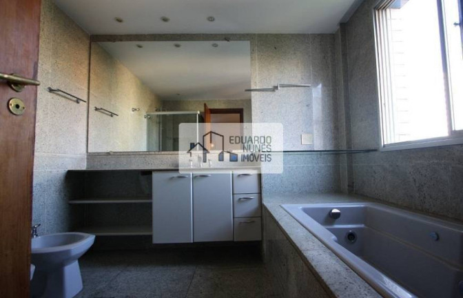 Imagem Cobertura com 2 Quartos à Venda, 210 m² em Santo Antônio - Belo Horizonte
