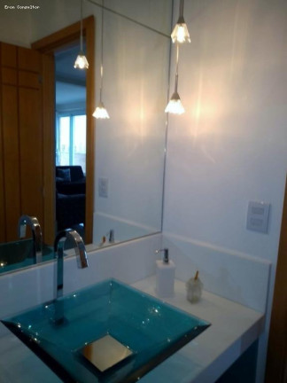Imagem Apartamento com 3 Quartos à Venda, 332 m²