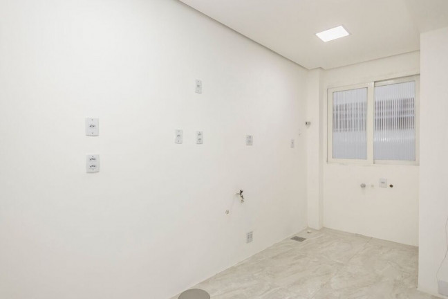 Imagem Imóvel com 1 Quarto à Venda, 39 m² em Centro Histórico - Porto Alegre Imagem Imóvel com 1 Quarto à Venda, 39 m² em Centro Histórico - Porto Alegre
