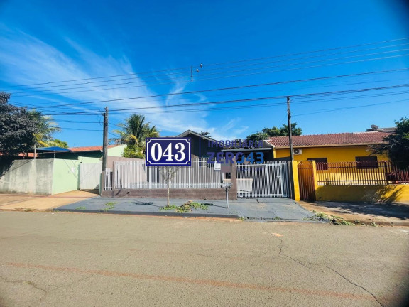Imagem Casa com 4 Quartos à Venda, 220 m² em Cafezal - Londrina Imagem Casa com 4 Quartos à Venda, 220 m² em Cafezal - Londrina