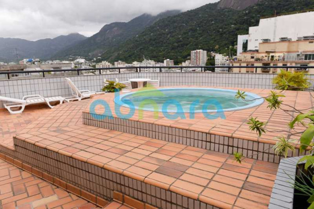 Imagem Cobertura com 4 Quartos à Venda, 510 m² em Lagoa - Rio De Janeiro Imagem Cobertura com 4 Quartos à Venda, 510 m² em Lagoa - Rio De Janeiro
