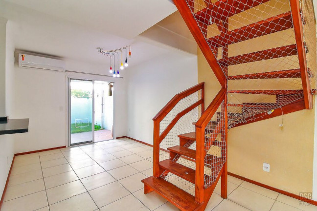 Imagem Casa de Condomínio com 3 Quartos à Venda, 85 m² em Aberta Dos Morros - Porto Alegre