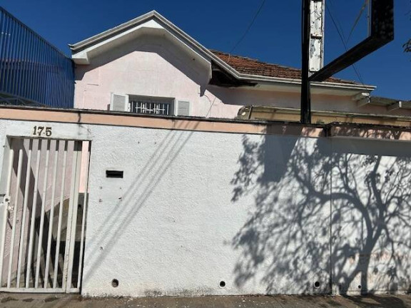 Casa com 6 Quartos para Alugar, 369 m² em Centro - Carapicuíba