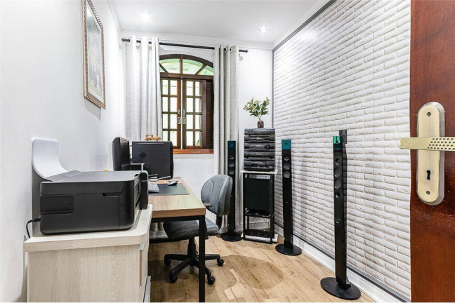 Imagem Casa com 3 Quartos à Venda, 200 m² em Jardim Dos Ipês - São Paulo