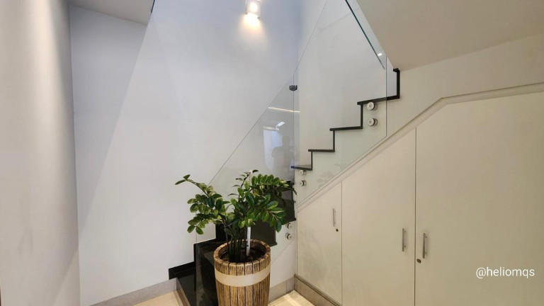 Imagem Sobrado com 3 Quartos à Venda, 260 m² em Amambaí - Campo Grande