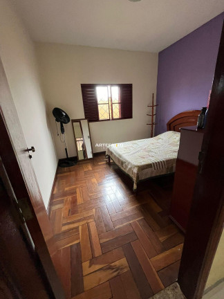 Imagem Casa com 3 Quartos à Venda, 155 m²
