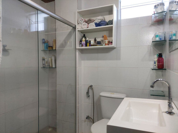 Imagem Casa com 3 Quartos à Venda, 240 m²