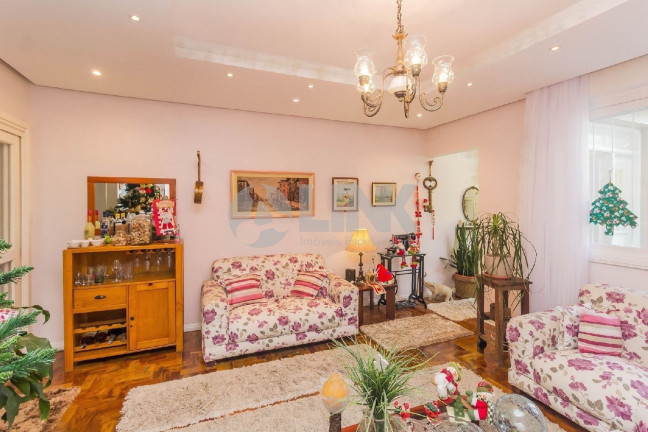 Imagem Casa com 3 Quartos à Venda, 290 m² em Jardim Europa - Porto Alegre Imagem Casa com 3 Quartos à Venda, 290 m² em Jardim Europa - Porto Alegre