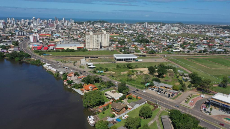 Terreno à Venda, 10.645 m² em Torres - Torres