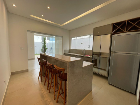 Imagem Casa com 3 Quartos à Venda, 198 m² em Universidade - Vitória Da Conquista Imagem Casa com 3 Quartos à Venda, 198 m² em Universidade - Vitória Da Conquista