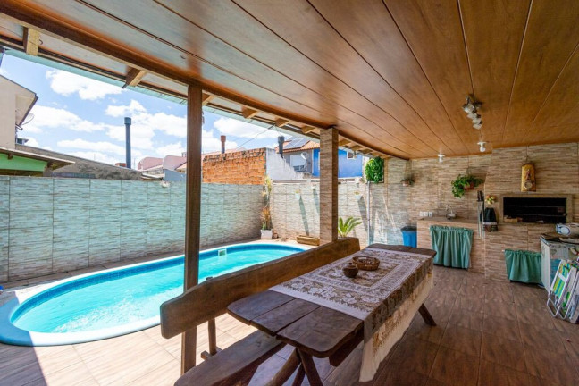 Imagem Casa com 4 Quartos à Venda, 165 m² em Igara - Canoas