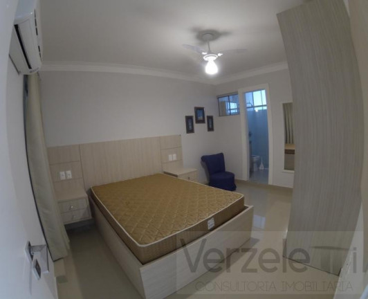 Imagem Apartamento com 4 Quartos para Temporada, 180 m² em Centro - Balneário Camboriú Imagem Apartamento com 4 Quartos para Temporada, 180 m² em Centro - Balneário Camboriú