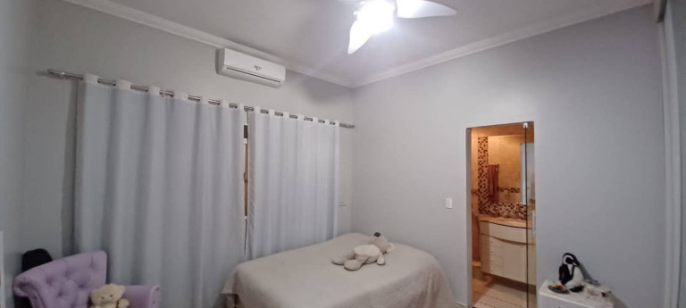 Imagem Casa com 4 Quartos à Venda, 1.800 m² em Centro - Cedral