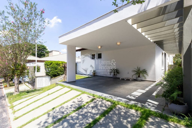 Casa com 4 Quartos à Venda, 260 m² em Jardim Morumbi - São Paulo