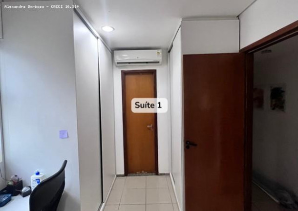 Imagem Apartamento com 4 Quartos à Venda, 137 m² em Casa Forte - Recife