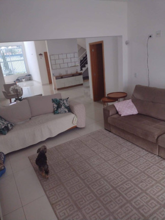 Imagem Casa com 4 Quartos à Venda, 399 m² em Canto Do Forte - Praia Grande Imagem Casa com 4 Quartos à Venda, 399 m² em Canto Do Forte - Praia Grande