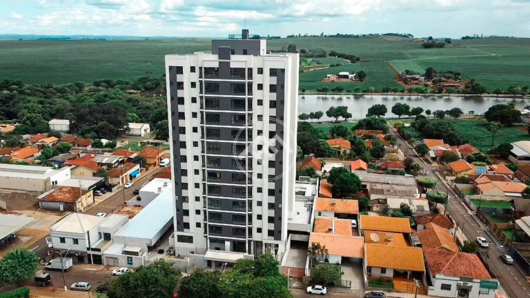 Apartamento com 3 Quartos à Venda, 110 m² em Centro - Sertanópolis