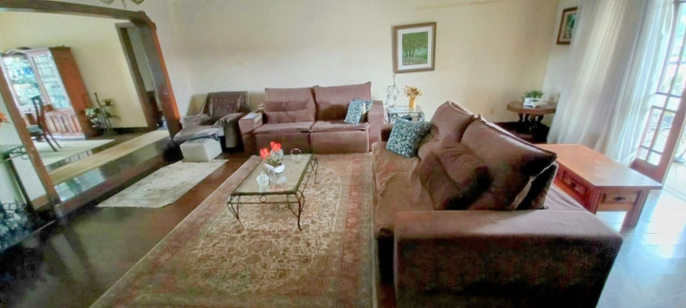 Imagem Imóvel com 3 Quartos à Venda, 187 m² em Várzea - Teresópolis Imagem Imóvel com 3 Quartos à Venda, 187 m² em Várzea - Teresópolis