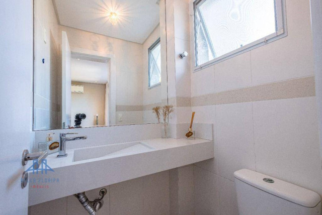 Imagem Casa com 3 Quartos à Venda, 148 m² em Sambaqui - Florianópolis Imagem Casa com 3 Quartos à Venda, 148 m² em Sambaqui - Florianópolis