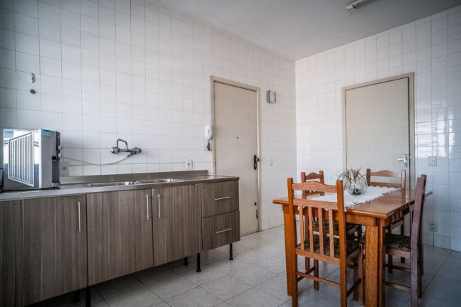 Imagem Apartamento com 3 Quartos à Venda, 141 m² em Menino Deus - Porto Alegre