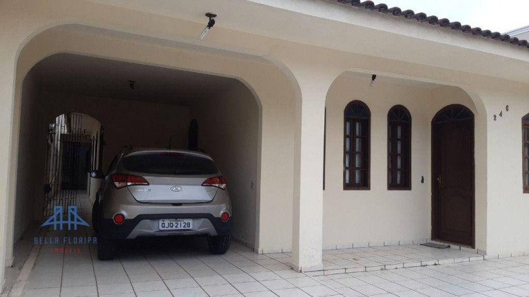 Casa com 7 Quartos à Venda, 240 m² em Saco Dos Limões - Florianópolis