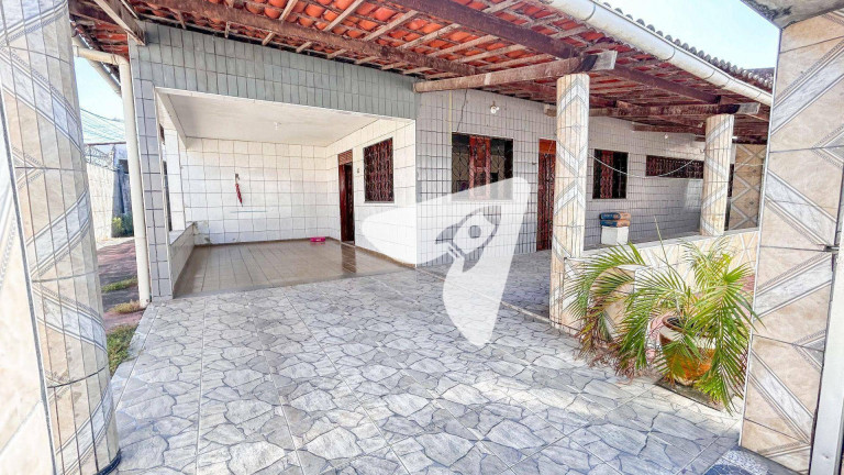 Casa com 4 Quartos à Venda, 177 m² em Manuel Sátiro - Fortaleza