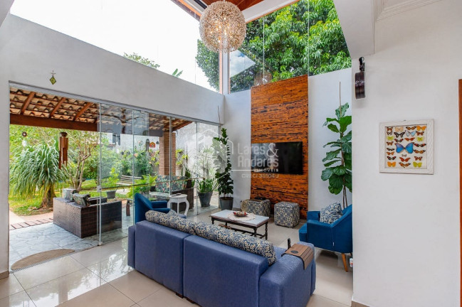 Imagem Sobrado com 4 Quartos à Venda, 454 m² em Interlagos - São Paulo