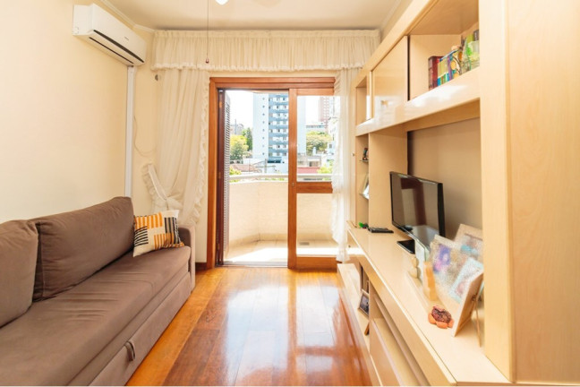 Imagem Imóvel com 3 Quartos à Venda, 138 m² em Higienópolis - Porto Alegre Imagem Imóvel com 3 Quartos à Venda, 138 m² em Higienópolis - Porto Alegre