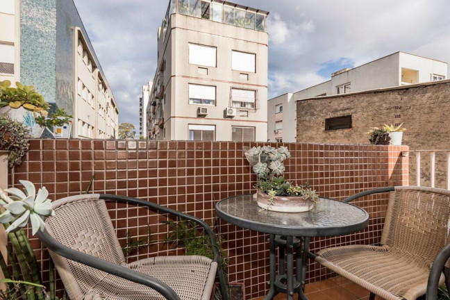 Imagem Imóvel com 2 Quartos à Venda, 55 m² em Santana - Porto Alegre Imagem Imóvel com 2 Quartos à Venda, 55 m² em Santana - Porto Alegre