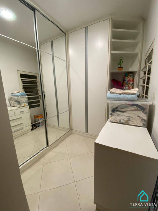 Imagem Casa com 4 Quartos à Venda, 260 m² em Centro - Taubaté Imagem Casa com 4 Quartos à Venda, 260 m² em Centro - Taubaté