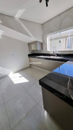 Imagem Sobrado com 3 Quartos à Venda, 170 m²