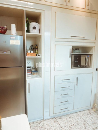Imagem Casa com 4 Quartos à Venda, 250 m² em Moema - São Paulo Imagem Casa com 4 Quartos à Venda, 250 m² em Moema - São Paulo