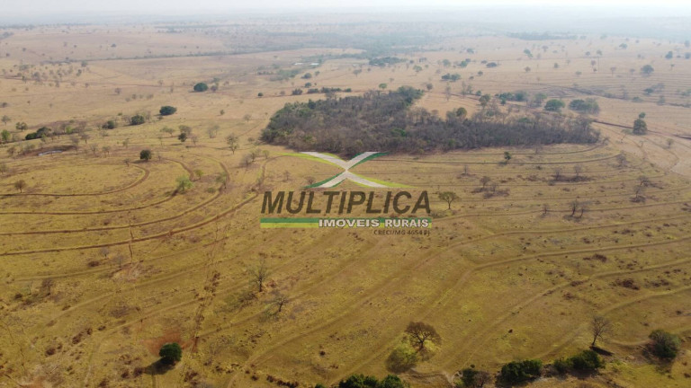 Imagem Fazenda à Venda, 193 m² em Campina Verde Imagem Fazenda à Venda, 193 m² em Campina Verde