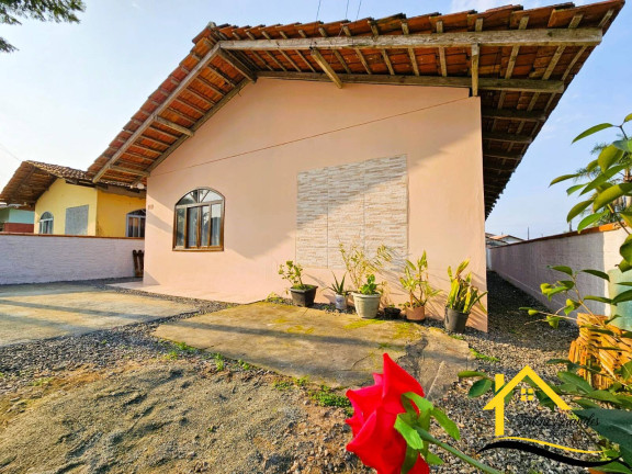 Imagem Casa com 5 Quartos à Venda, 239 m² em Costeira - Balneário Barra Do Sul Imagem Casa com 5 Quartos à Venda, 239 m² em Costeira - Balneário Barra Do Sul
